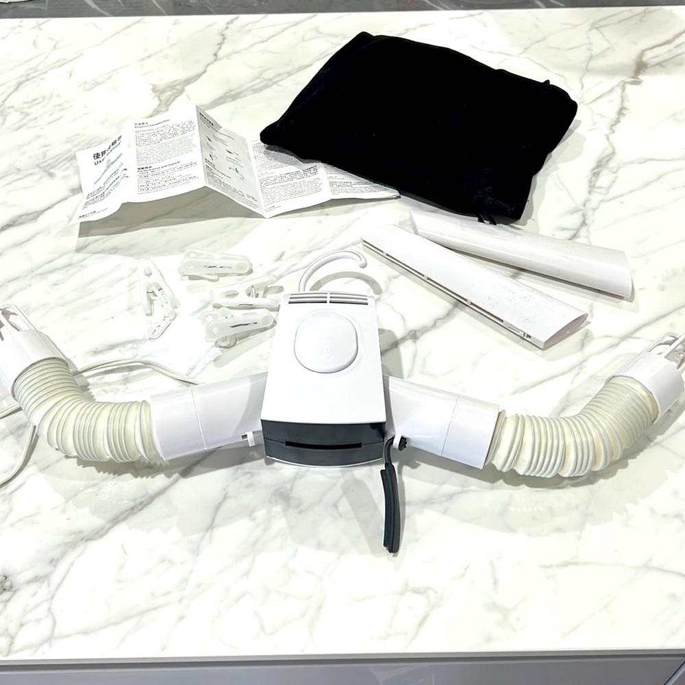 Portable gloves and shoes dryer.